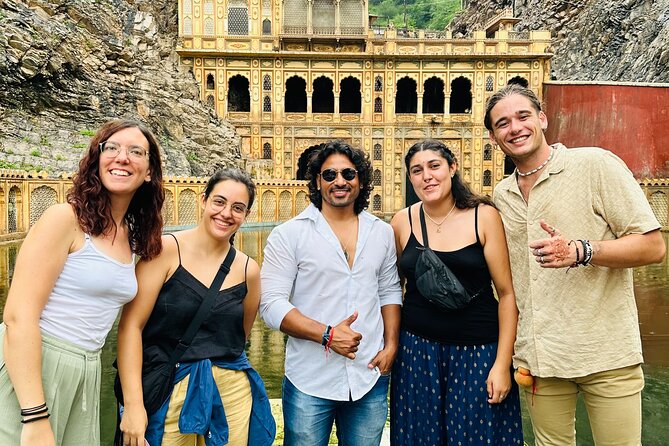 Jaipur Private Full Day City Tour with Pick Up and Drop Off - City Palace: Rajput, Mughal, and European Notes in One Royal Home