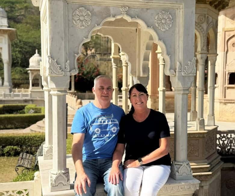 Jaipur: Private Half-Day Instagram Tour with Guide - Stepwells on a Tight Schedule: Chand Baori vs. Panna Meena