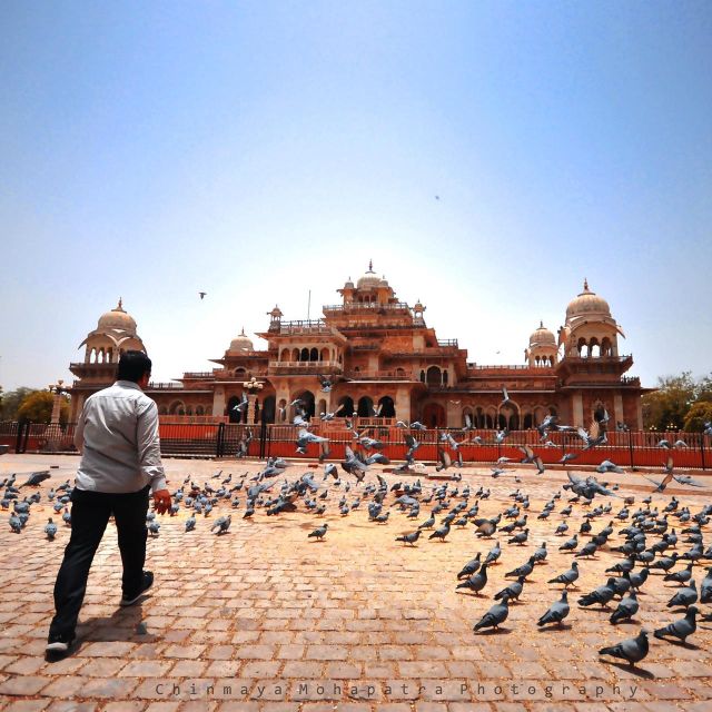 Jaipur: Private Instagram Tour of Top Photography Spots - Amber Fort: courtyards, Pols, and those heavy-doorway moments