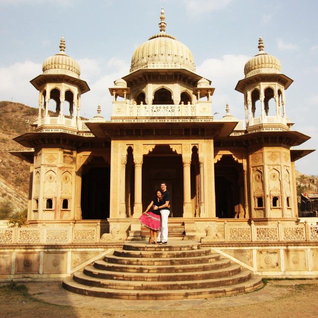 Jaipur: Private Instagram Tour of Top Photography Spots - Gaitor Ki Chhatriyan: a quieter shooting pause near Amber