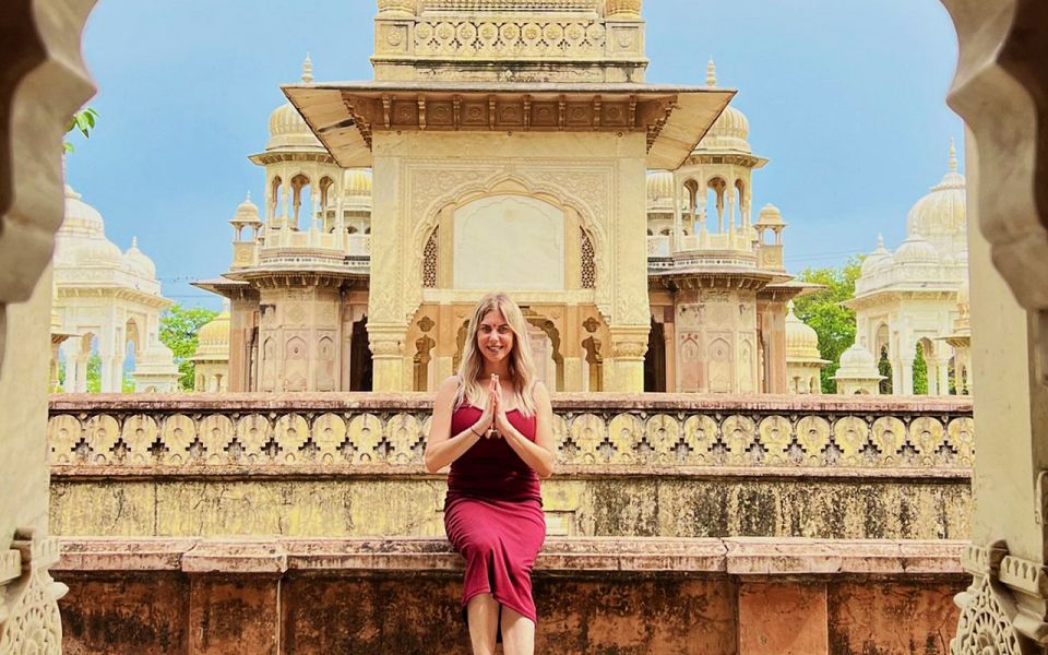 Jaipur: Private Tour for Instagram and Photography Lovers - City Palace and Gaitor Ki Chhatriyan: palace drama and stone craftsmanship