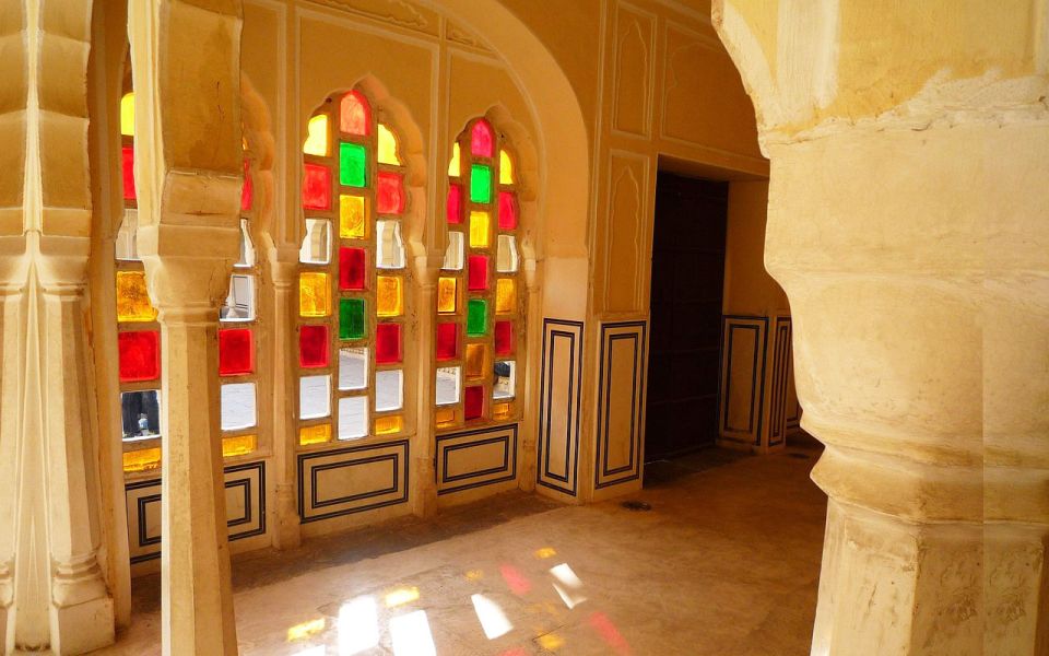 Jaipur: Private Tour for Instagram and Photography Lovers - Lunch, a traditional crafts stop, then the Pink City streets