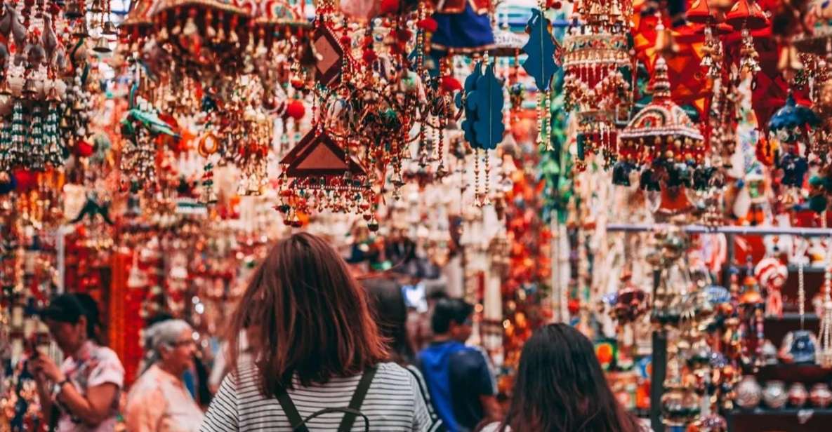 Jaipur Shopping: Jewelry, Fabrics, Rugs & Block Printing - Key Points at a Glance