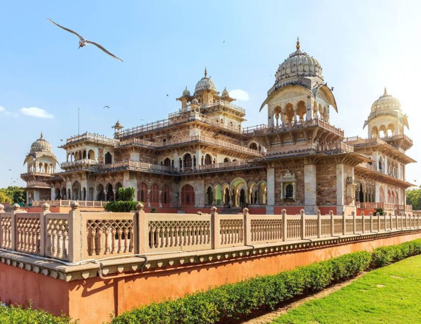 Jaipur Sightseeing by Tuk-Tuk: Temples, Palaces & Markets - Amer Fort (Amer Fort / Amber Fort): UNESCO views and palace power