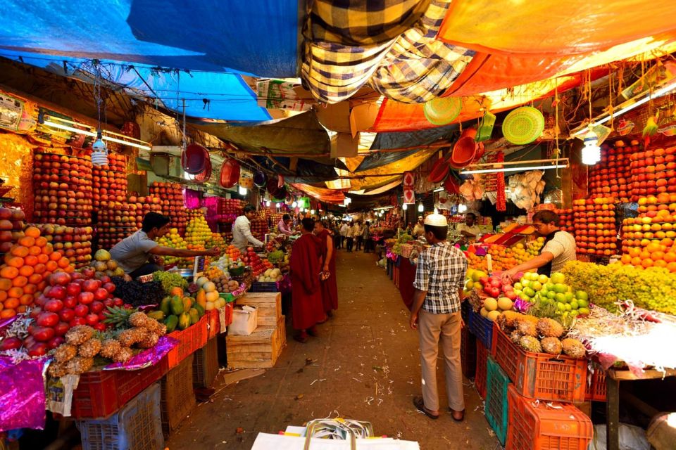 Jaipur Sightseeing by Tuk-Tuk: Temples, Palaces & Markets - City Palace: where Rajput, Mughal, and European meet