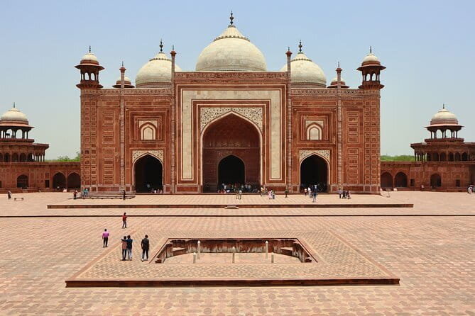 Jaipur to Agra Day Trip with Fatehpur Sikri and Abhaneri - Private AC Car and a 15-Hour Schedule: The Real Logistics