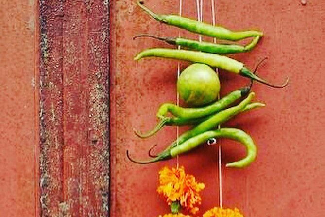 Jaipur walking tour. - Johri Bazaar: The Jewelry-Maker Streets and How Trade Shapes the City