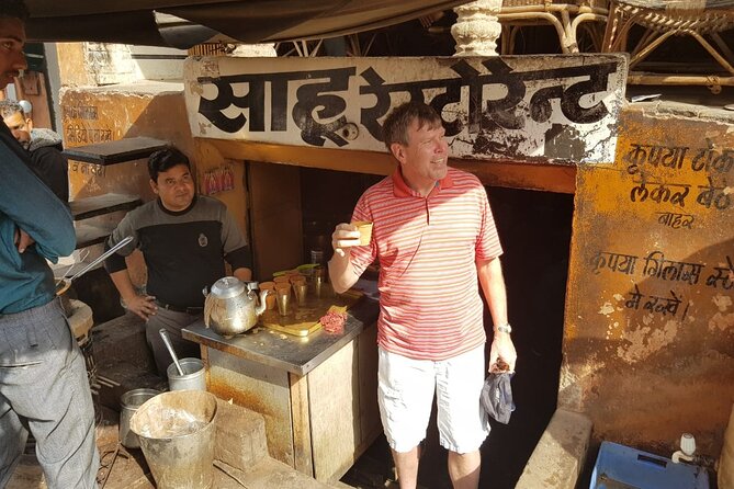 Pink City Plates: Food Walk Through Jaipur’s unique Eateries - Sahu Tea Shop Chai: Clay Pots, Masala, and a Real Family Story