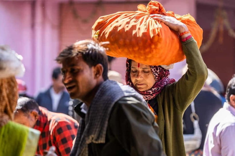 Pink City Walking Tour With Us ( A Haritage Walk in Jaipur) - Tripolia Bazar: Where the City Feels Most Lived-In