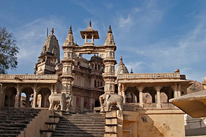 Private 6 Hours: Jaipur Temples Tour - Stop 1: Govind Devji Temple and Krishna Devotion
