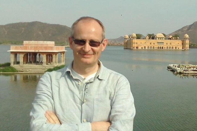 Private Day Tour of Jaipur with a Guide and Including Lunch - Lunch in Jaipur: the midday reset that keeps the day enjoyable