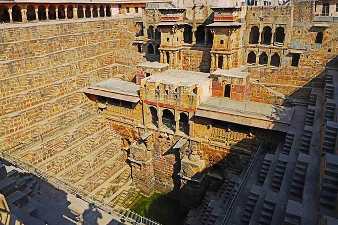 Private Day Trip to Abhaneri Stepwell & Monkey Temple from Jaipur - Guide and driver quality: what to expect from Raj Tours Jaipur