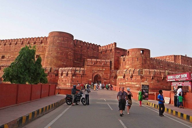 Private Day Trip to Taj Mahal & Agra From Jaipur - The road time from Jaipur: how to survive 4–5 hours each way