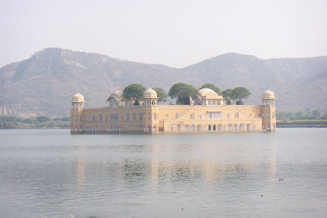 Private Full Day Jaipur Sightseeing With Tickets - Jal Mahal (Water Palace): A Calm Stop with Lake Views