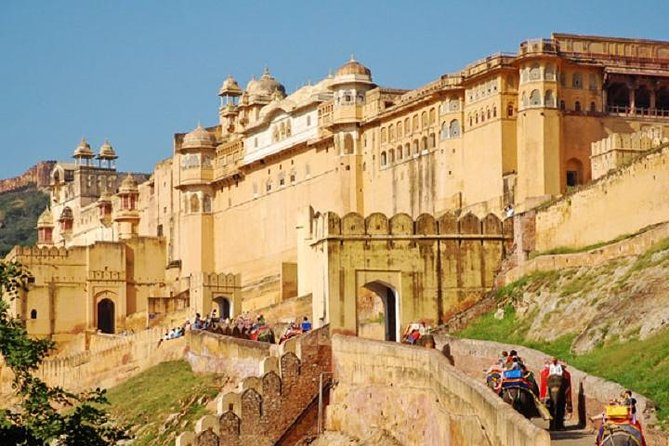 Private Full Day Tour of Jaipur - Hawa Mahal (Palace of Wind): what to look for in 45 minutes
