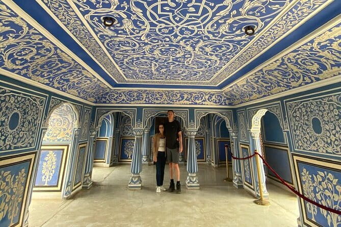 Private Guided City Tour of Jaipur - Hawa Mahal area: photos without the extra ticket pressure