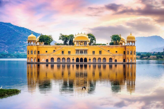 Private Guided Jaipur Tour: Amber Fort,City Palace, Water Palace - Jantar Mantar: the stone-based “sky machine”