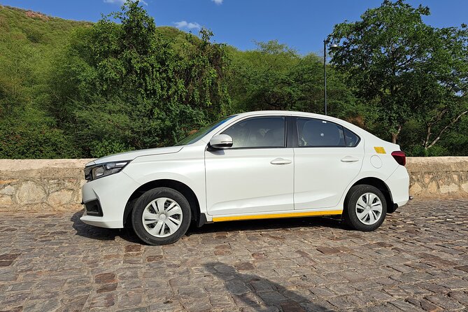 Private Jaipur Arrival Transfer - Airport to Hotel/Accommodation - Where You Meet Your Driver at Jaipur International Airport (JAI)