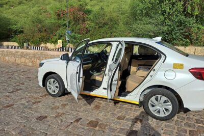 Private Jaipur Arrival Transfer - Airport to Hotel/Accommodation - The 30-Minute Ride: AC, Luggage, and a Calm Start