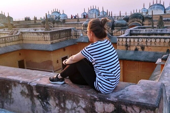 Private Jaipur Night Tour With Stunning Sunset - Hawa Mahal after dark: the pearl-effect photo moment