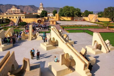 Private Overnight Jaipur City Tour from Delhi - Day 1 in Jaipur: Jaigarh Fort and the Amber-area feel