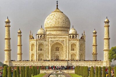 Private Taj Mahal & Abhaneri Stepwell Day Trip from Jaipur - Getting There Comfortably: Private AC Pickup and Driver Rhythm