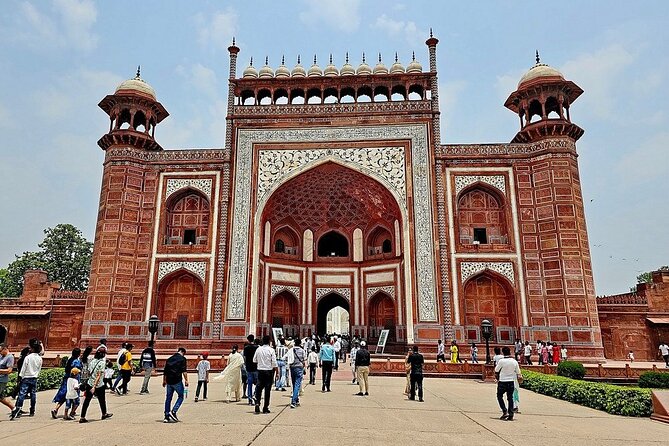 Private Taj Mahal and Fatehpur Sikri Day Trip from Jaipur - The 240 km Drive: When Comfort Matters Most