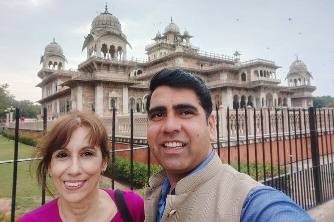 Walking Tour of Pink City (World Heritage Site) with Local Guide - Chandpol Bazaar and Ishwar Lat: spices, dry fruits, silver, and the tallest minaret
